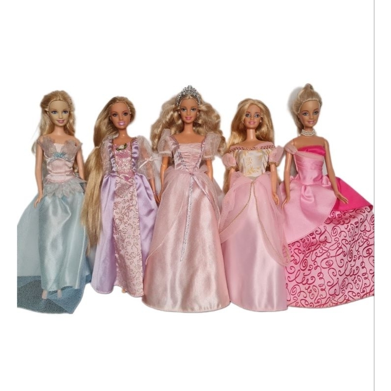 Barbie Princesas - Rapunzel, Odette Lago dos cisnes, e outras