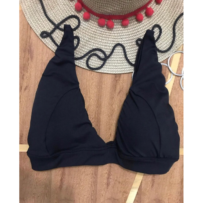 Topzinho Top versátil - da pra usar na academia, como biquíni ou pra compor o look - bojo removível e regulagem nas alças - preto