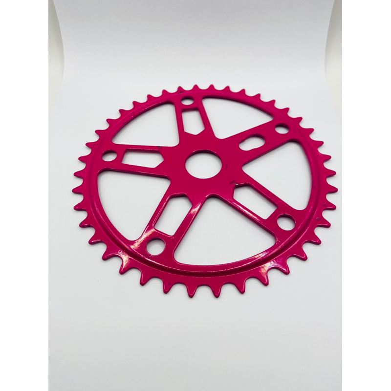 Engrenagem Roda Dentada Coroa Volante Bicicleta Infantil aro 20 com 40 Dentes Aço Preta Estrelada Seminova Rosa