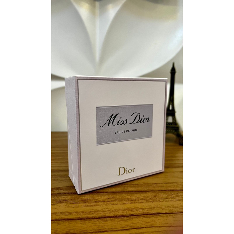 Miss Dior Kit Miniatura + Creme Hidratante - Escorrega o Preço