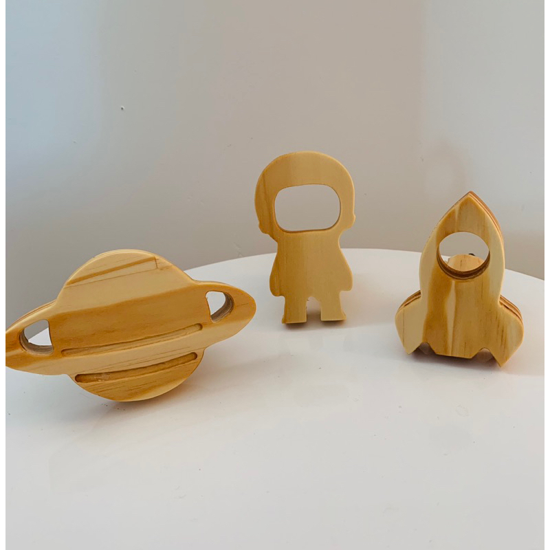 Ganchos cabideiro infantil Espaço - kit 3 ganchos em Oferta na Shopee