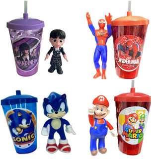 kit Copo com boneco vários personagens 500ml Sonic, Homem Aranha, Wandinha, Super Mario Lembrancinha de Aniversário