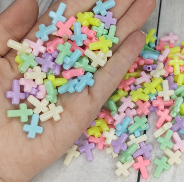 Entremeio Cruz Crucifixo 12 x 16 Mm Candy Color  para terços infantil bijuterias artesanatos diy em Oferta na Shopee
