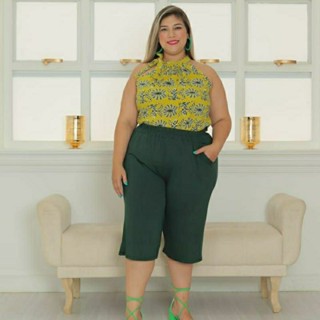 Pantacourt Plus Size com Bolso