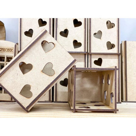 Porta trecos CHUVA DE CORAÇÃO organizador de mesa Mdf pincel maquiagens lembrancinha centro de mesa aniversário casamento noivado porta lapis maquiagens chocolate coisas de menina
