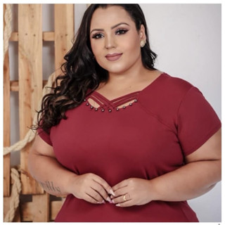 Blusa com Tirinhas na Frente Tradicional Plus Size