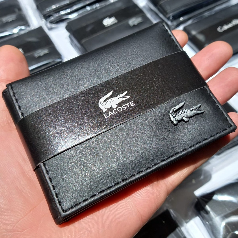 Carteira Masculina com Porta Cartão, Documentos, Cnh Em Couro sintético premium logo em metal.