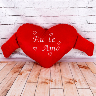Coração de pelúcia bordado "Eu te amo" em Oferta na Shopee