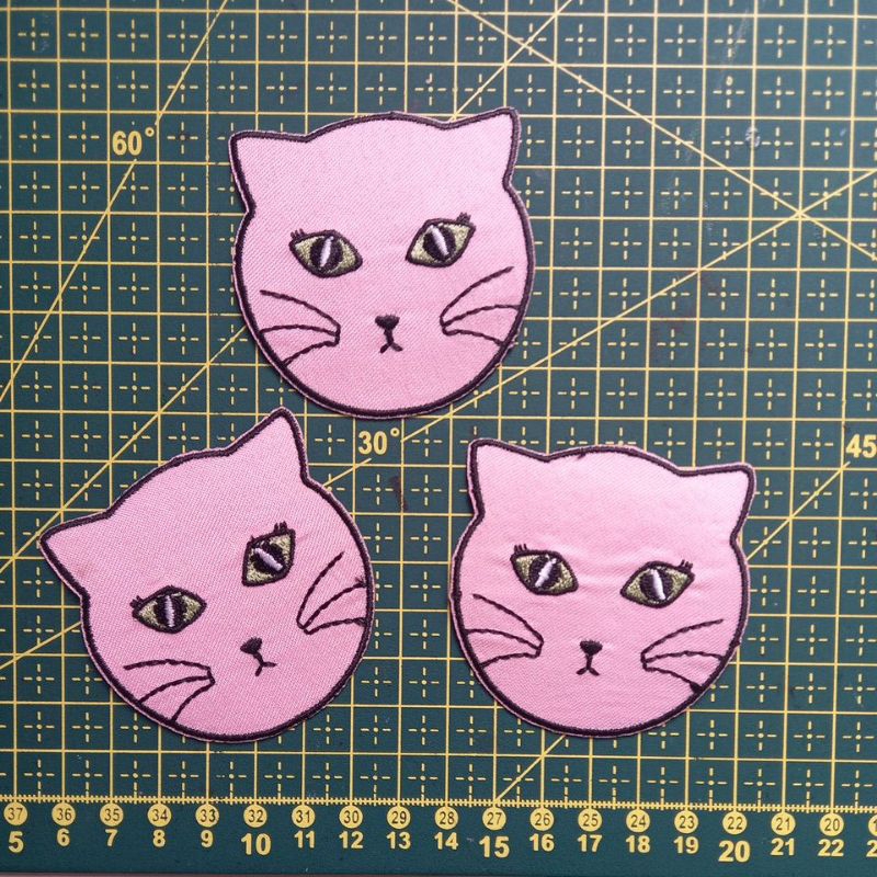 Patch Adesivo de Roupa Aplique Bordado termocolante Gata