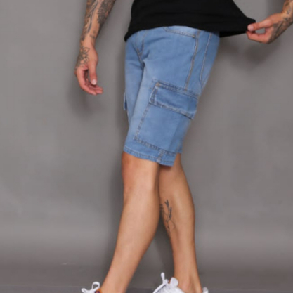 Bermuda Masculina Cargo Jeans Claro com Bolso Lateral