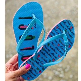 Kit Chinelo Cor Única Escrita na Sola Para Revender 12 Pares Sortidos