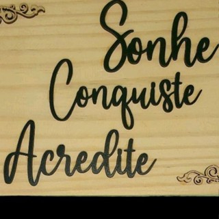 Acredite Sonhe Conquiste 15cm CADA Palavra Branco Preto Cru