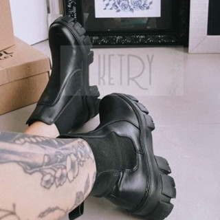 Bota Coturno Tratorada Feminino Chelsea Confortável