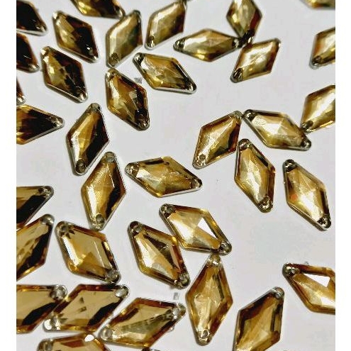 Chaton Navete Dourado Claro 15x9mm Pacote Com 50 Gramas