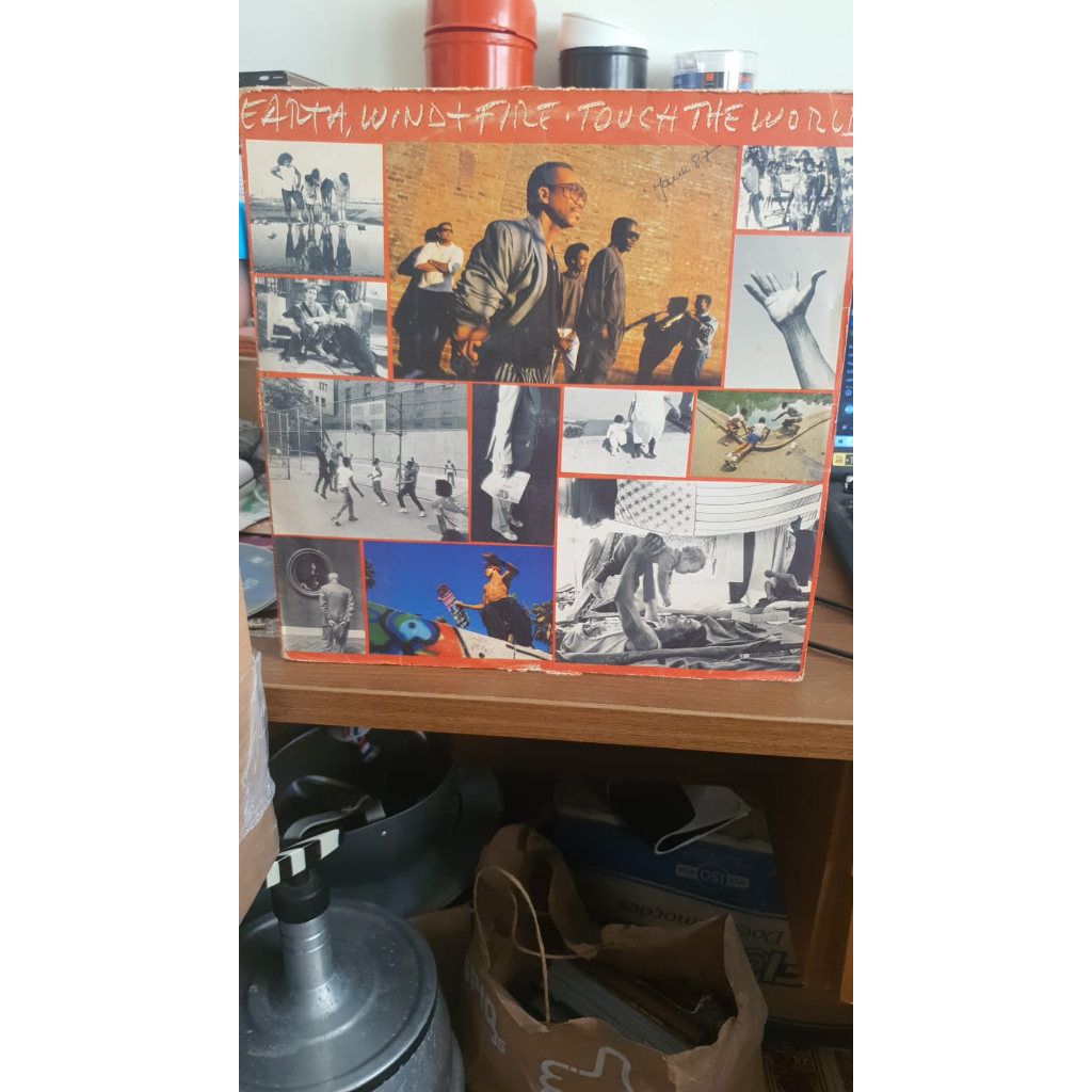 LP Earth Wind and Fire Touch The World(1987) CBS Com Encarte e Release