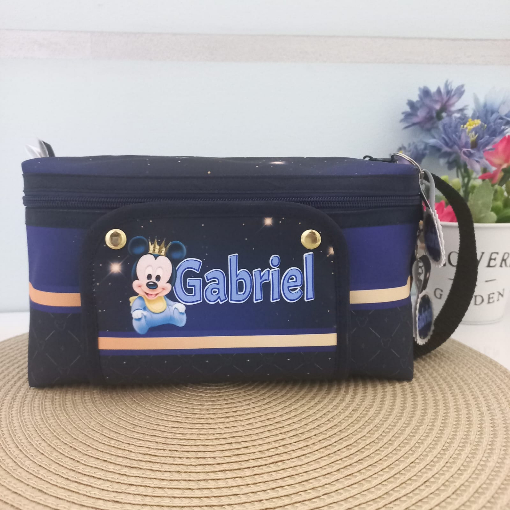 Nécessaire do Bebê - Porta Fraldas e Lenços Umedecidos - Mamãe e Bebê - Mickey Príncipe - Personalizado com Nome