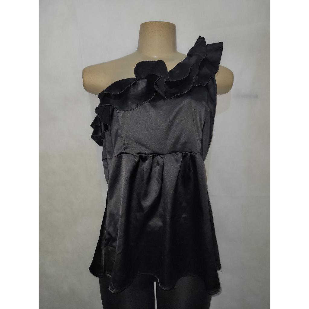 Blusa preta cetim alça unica VANGUARD tam M 44 usado bom estado