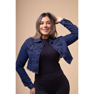 Jaqueta croped com lycra botao encapado