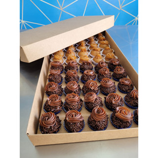 10 Caixas Para 50 Doces Krafit 250g Com Berço e Tampa - 41x21x4 - Confeitaria