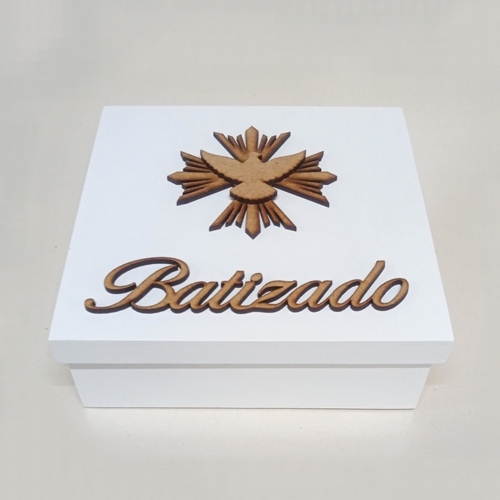 Coleção Primeiros Sacramentos - Caixa 20x20x5 cm ou 20x20x7 cm ou 20x20x10 cm mdf pintado na cor branca + aplique divino + palavra Batizado