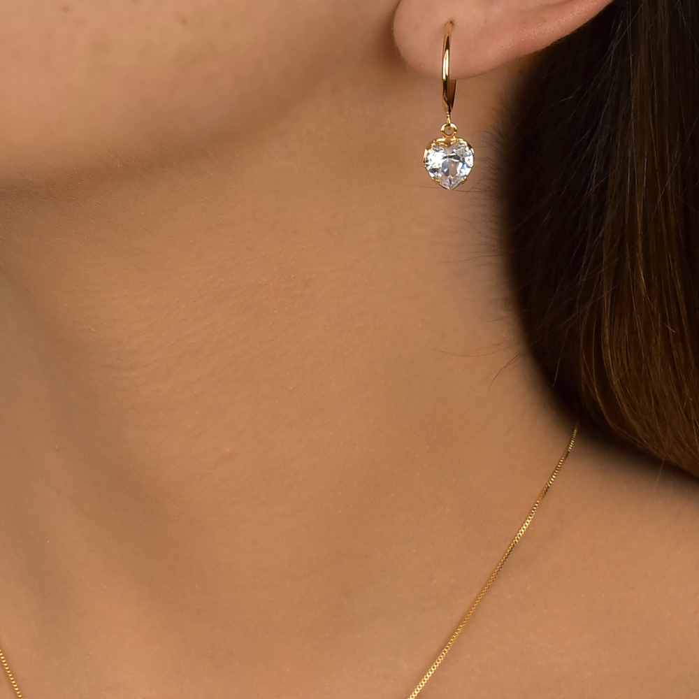 Brinco Feminino Dourado Ponto de Luz Coração Folheado de Ouro 18k Semijoia