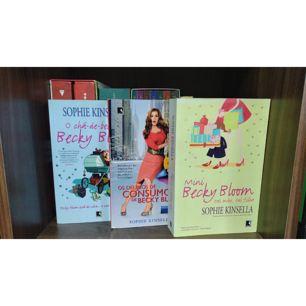 Delirios de consumo na 5 avenida, O cha de bebe de beckey bloom, o segredo de emma corringan, tal mãe tal filha, livros de capa comum autora Sophie kinsella