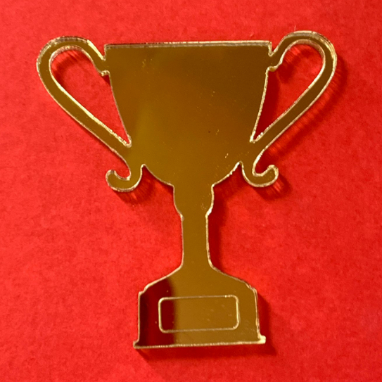 Aplique em Acrílico Dourado Espelhado Troféu 4 cm