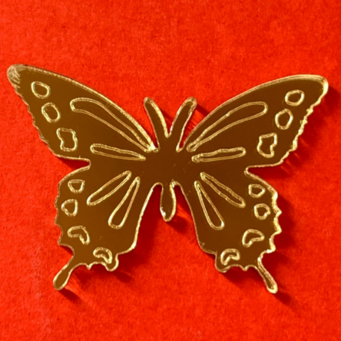 Aplique em Acrílico Dourado Espelhado Borboleta 4 cm Para Lembrancinhas , laços e ]artesanatos