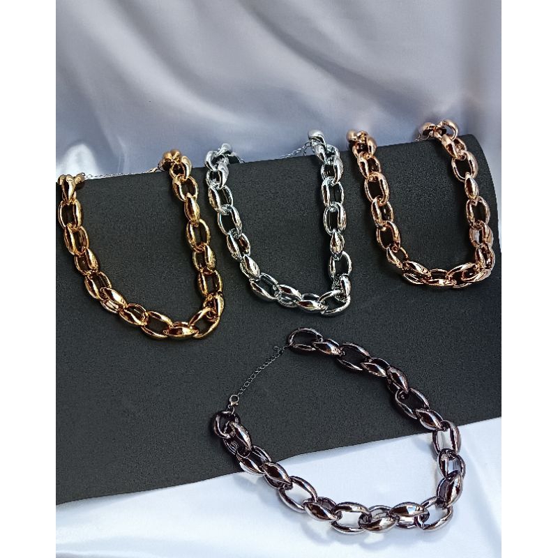 Colar Feminino de Elos em ABS, Estilo Correntaria, Colar Moderno, Estiloso e Charmoso, novo conceito de moda.