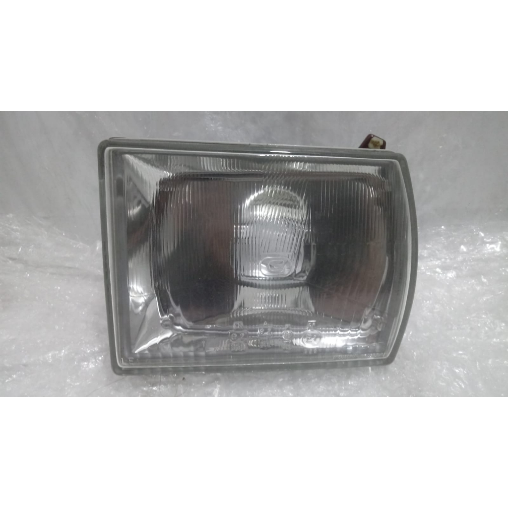 Farol Gol Ar 1980 1981 1982 1983 1984 esquerdo (( MOTORISTA )) MARCA cibie /  assimétrico