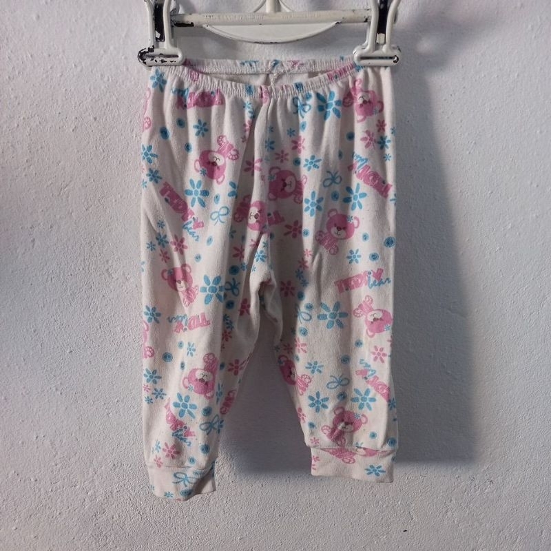 Calça branca para bebê 🚼 ursinho usada Tamanho G