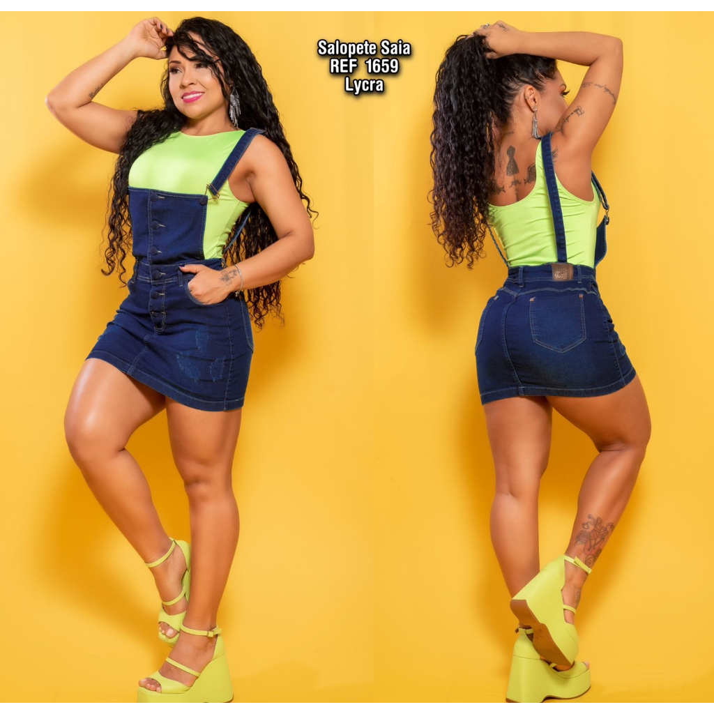 Jardineira Salopete Feminina Saia Jeans com Elastano Curta Tendência Blogueiras