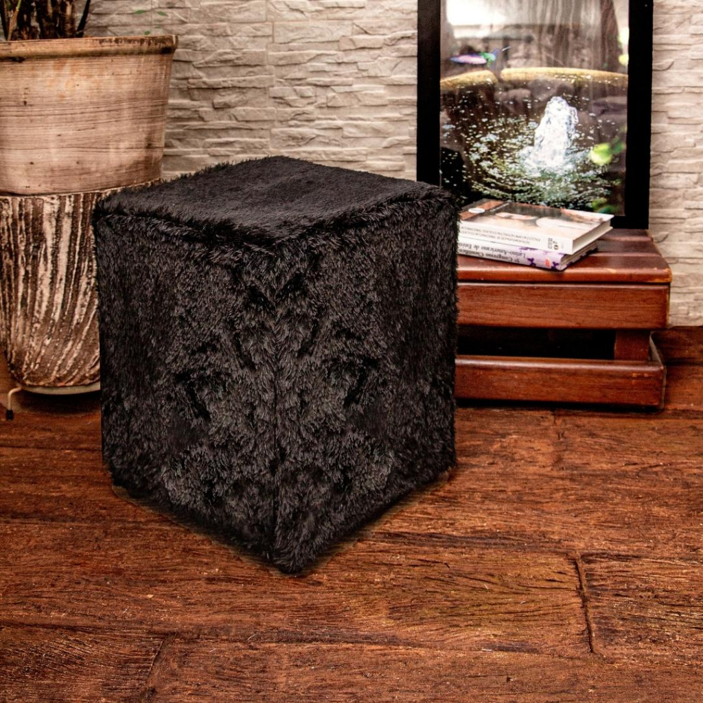 Capa para Banquinho Puff Quadrado Pelo Curto Preta em Oferta na Shopee