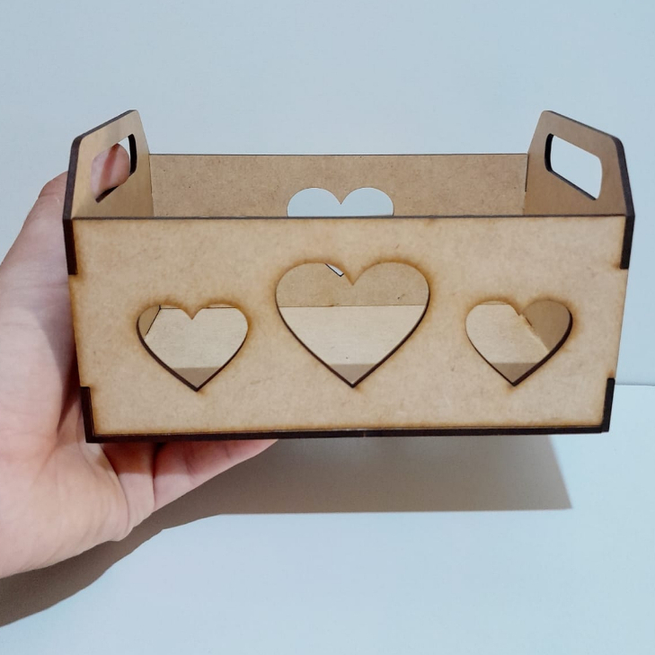 Kit 10 Caixotinhos 18x12x10 Modelo Coração Vazado - Feliz Dia das Mâes - Dia dos Namorados - Eu Te Amo - Pascoa - mini caixote Cestinha Cesta caixas de feira MDF - Presentes Datas Especiais Lembrancinha