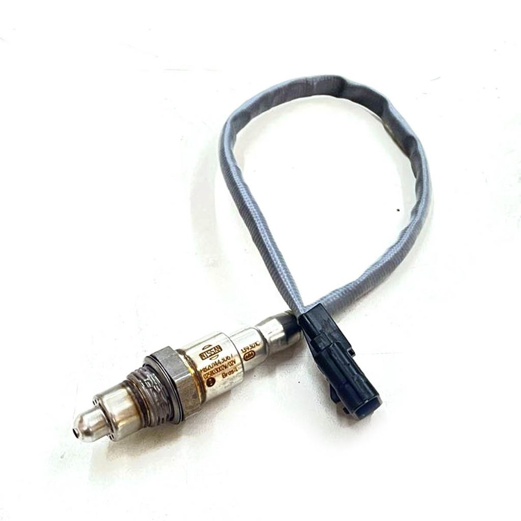 Sonda Lambda (Sensor de Oxigênio) Pós Catalisador Nissan March 1.0 16V Flex 2018 à 2021 Versa 1.0 16V Flex 2018 à 2021 Kicks 2018 à 2022 Números Originais: 226A03BR0B / H8201443067 Número BOSCH: 025803002W 02V