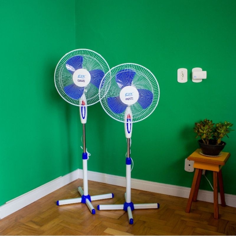 Ventilador de coluna - 127V - 40 cm - Branco com azul - 2 ventilador