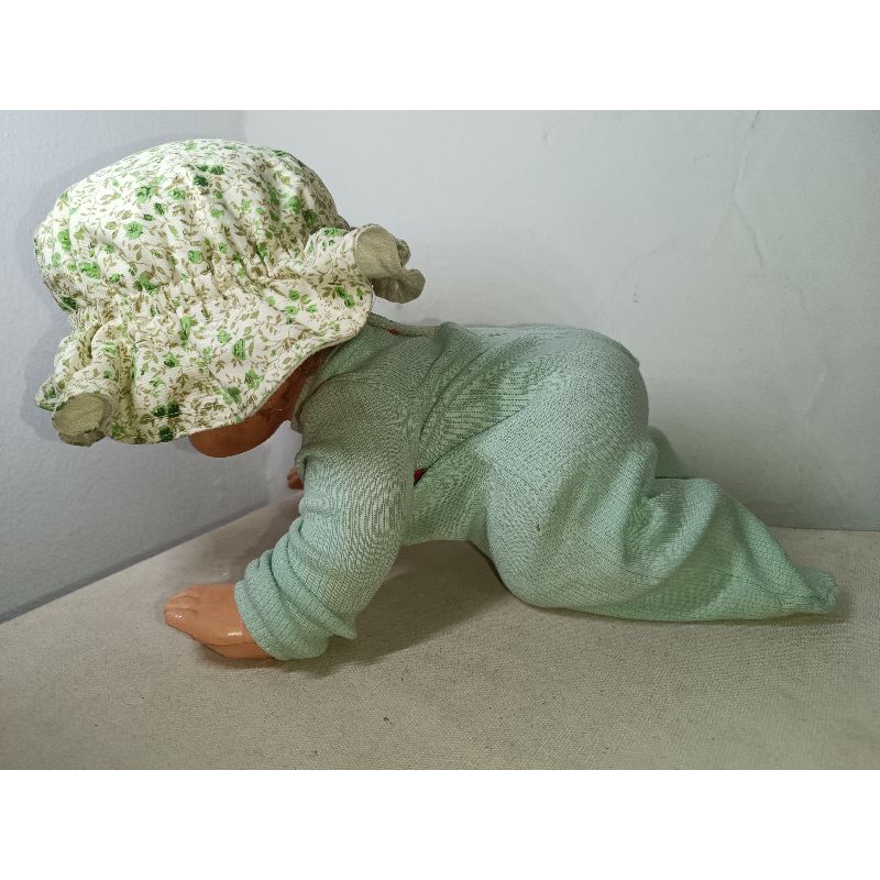 boneca antiga anos 70 boneca gatinhando da estrela relíquia para restaurar ver Descrição