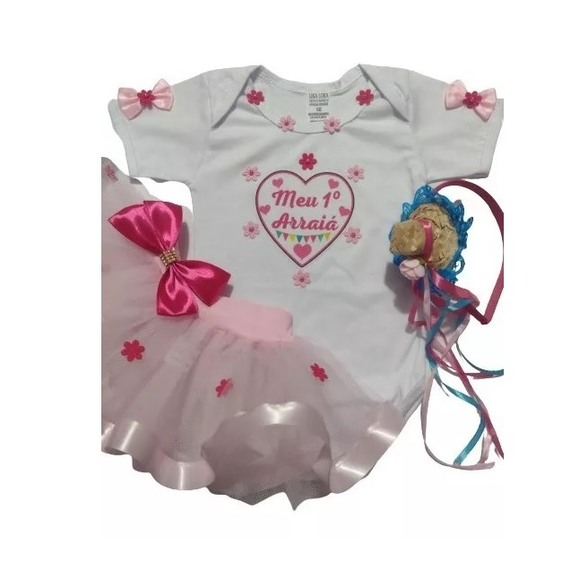 Conjunto Infantil Temático Mesversário De Festa Junina Menina Meu Primeiro Arraiá Com Saia Tutu Rosa, Body e Laço Junino