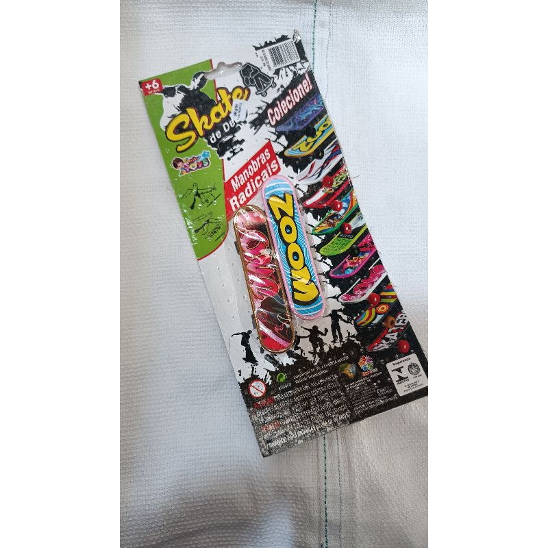 Skate de Dedo Radical  kit 2 Skates no Blister