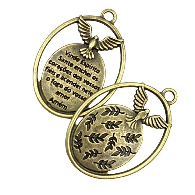 Pingente Divino Espírito Santo Oval Vazado c/ Oração - 10 Unidades em Oferta na Shopee