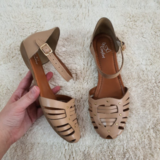 Sandália rasteira feminina em couro legitimo cor nude
