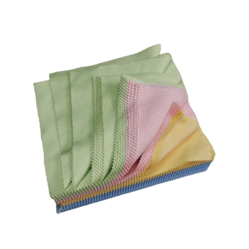 Kit com 10 ou 20 Uns. Flanela para limpar lentes de óculos. e tela de celular. em Oferta na Shopee