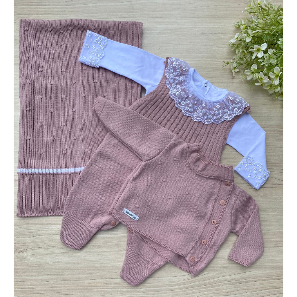 Saída de maternidade de menina rosê em tricot 4 peças body com renda e pérolas
