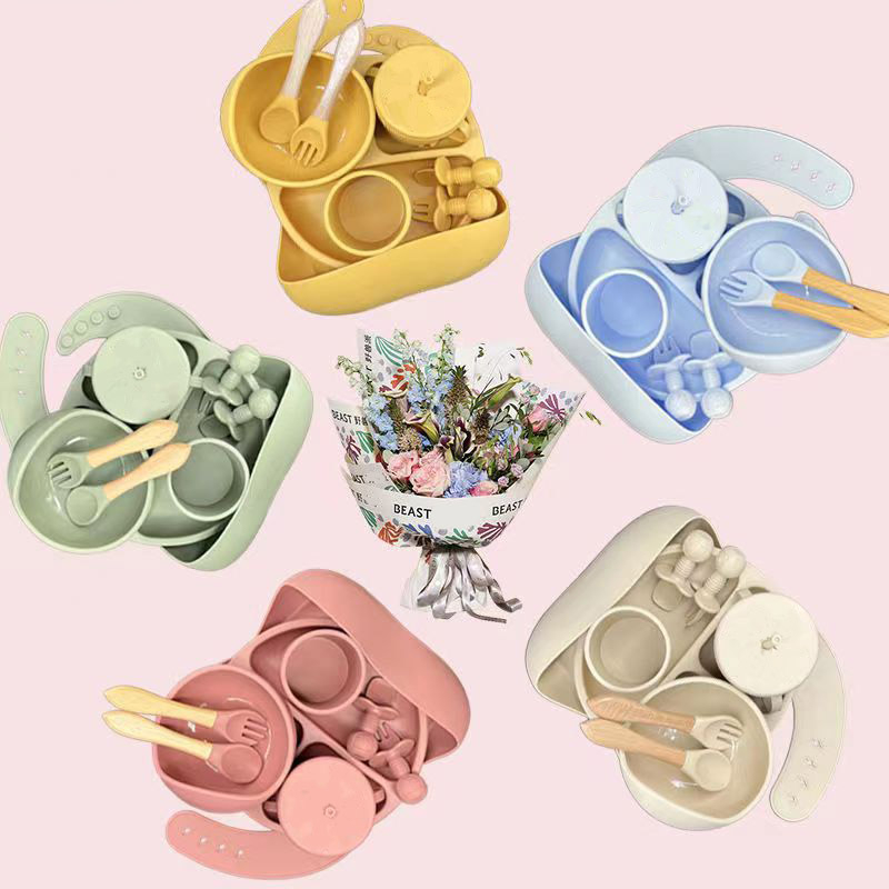 Talheres do Bebê Conjunto Prato De Jantar De Silicone Para Bebês Com Tigela De ventosa Sippy Cup Bibs Colher kit 5/12pcs