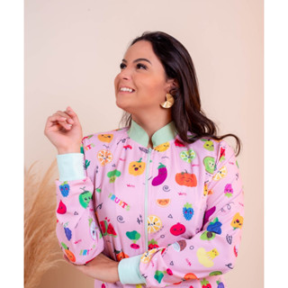Jaleco Feminino Acinturado Estampado com Ziper estampa com tema NUTRIÇÃO - para pediatra, odontopediatra, medicina, enfermagem, fonoaudiologia, area da saude - seus pacientes vão amar