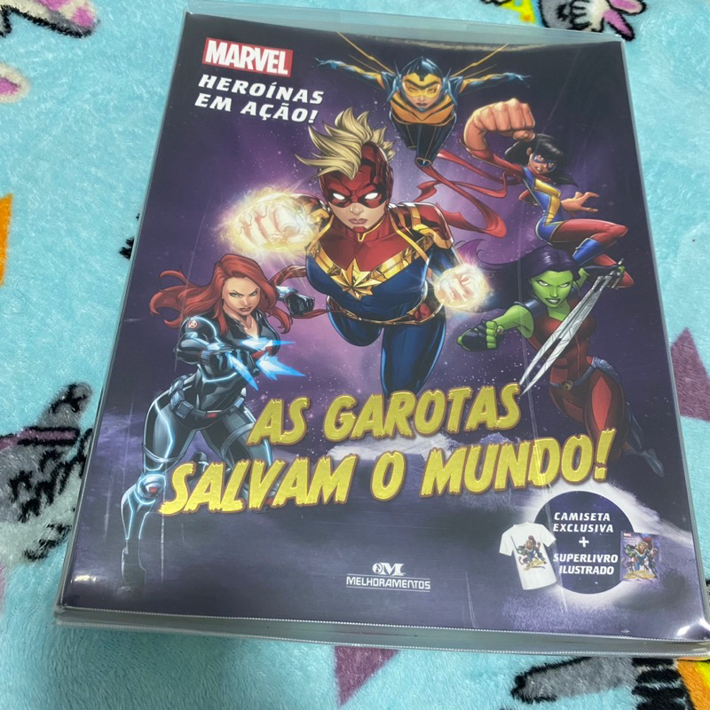 Livro + Camiseta Infantil - As Garotas Salvam o Mundo
