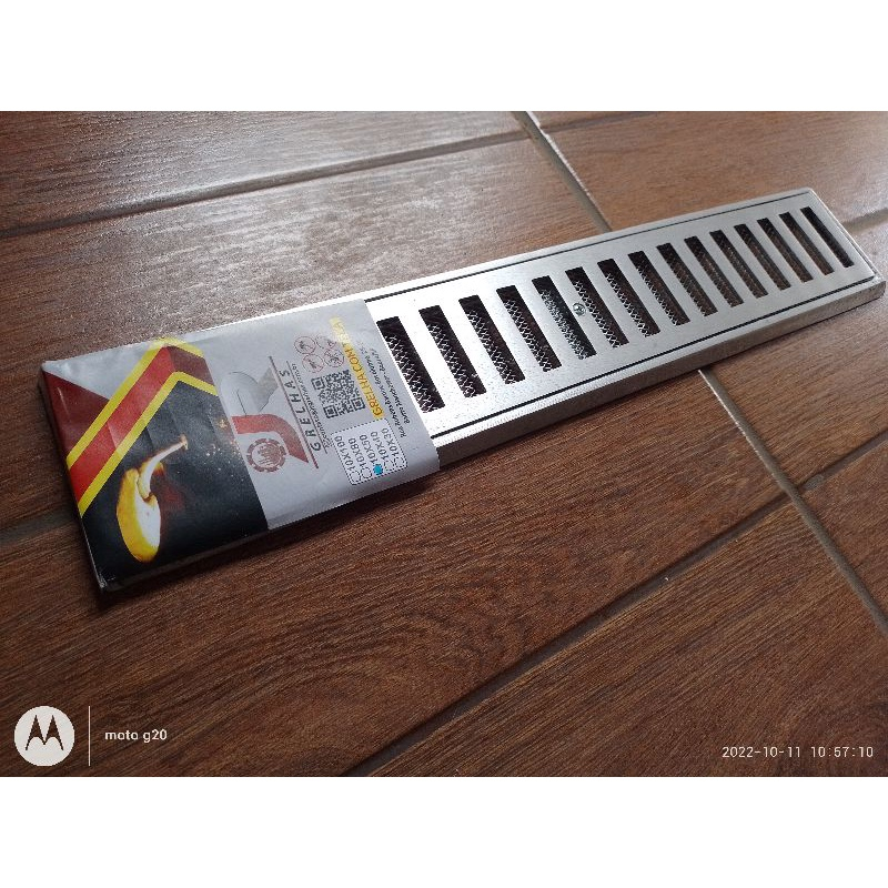 Ralo linear 10x50 com tela anti insetos com parafusos anti furto