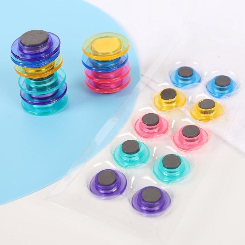 Um Cartelas com 10 ímas redondos magnéticos coloridos para geladeira 4749