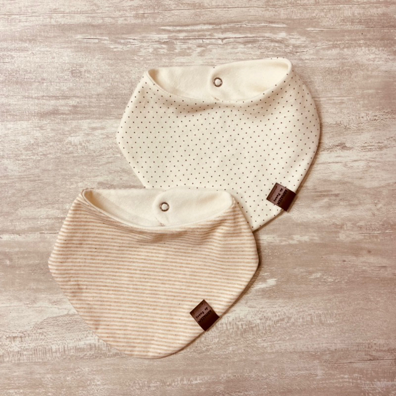 Bandana babador bebê algodão com botão.