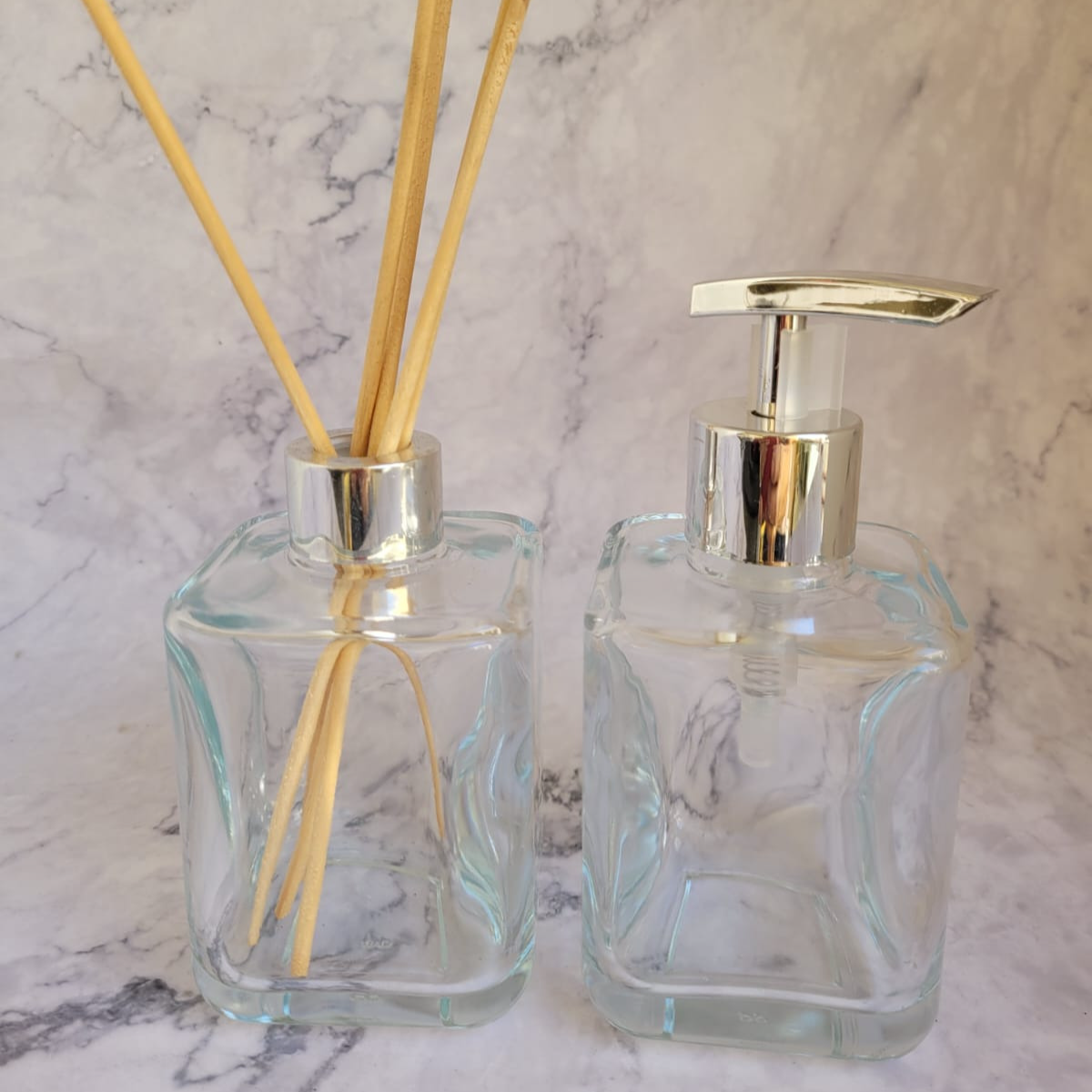 Kit 02 Frasco de Vidro Diamante 250ml Aromatizador Saboneteira